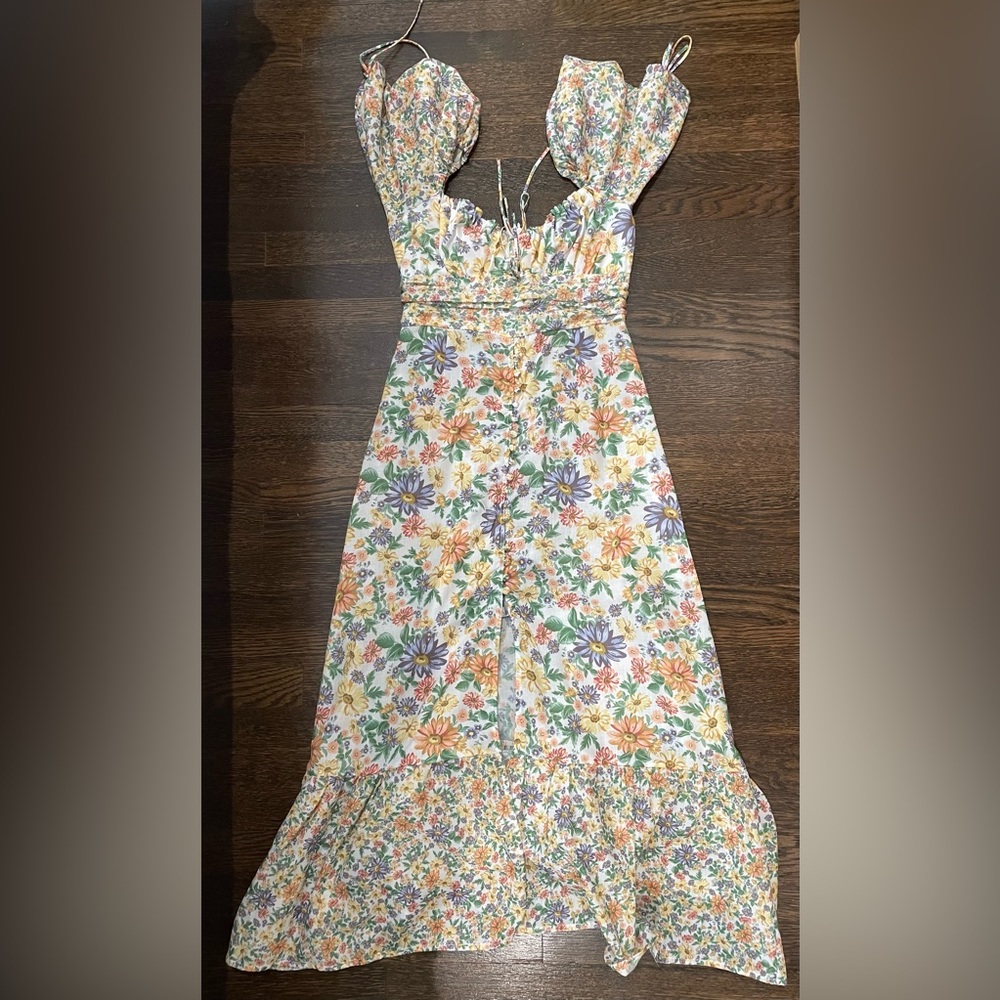 Floral print, summer dress. Milkmaid style ruching, dainty buttons and strings.